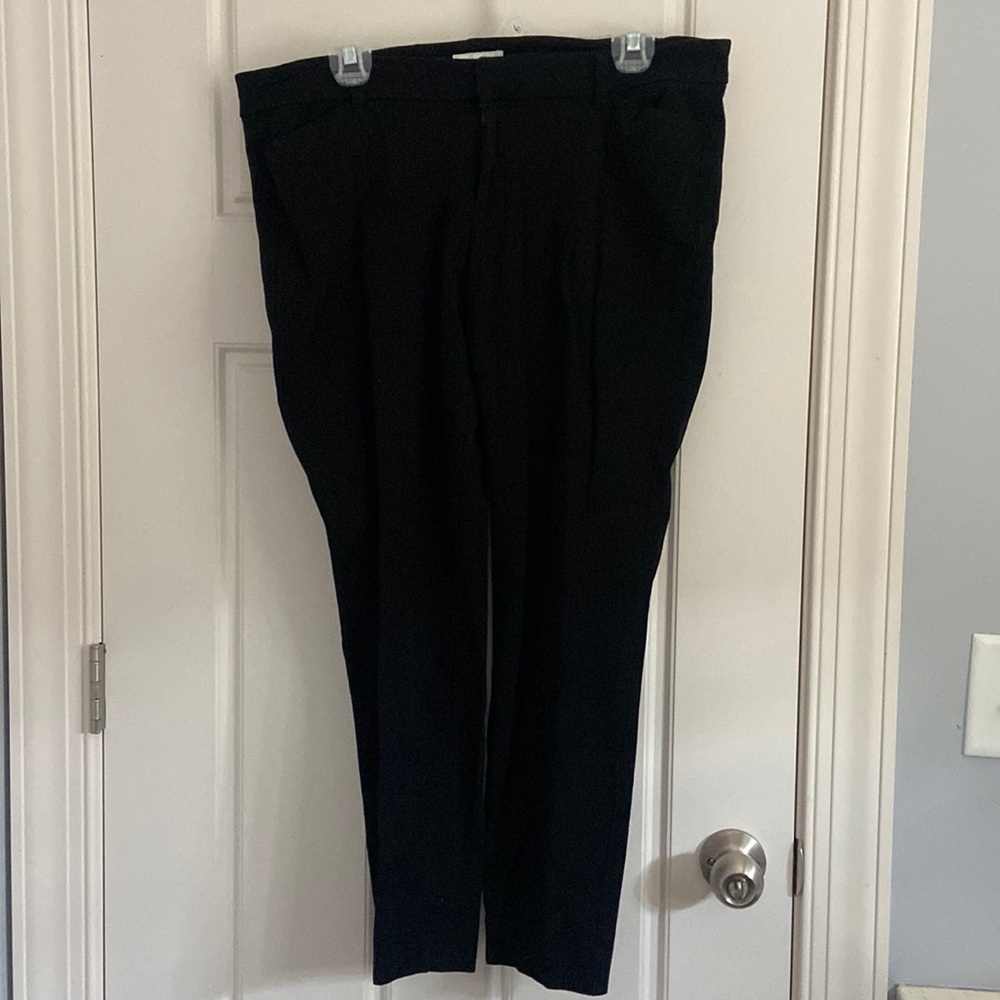 Old Navy Pixie style black jeggings. Size 14